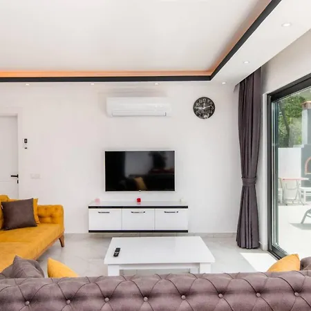 Uzumlu Village 2 Bedroom 9333 Willa Kalkan