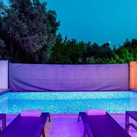 Uzumlu Village 2 Bedroom 9333 * Kalkan