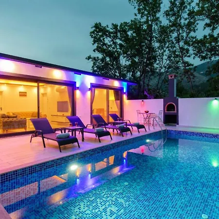 Willa Uzumlu Village 2 Bedroom 9333 Kalkan